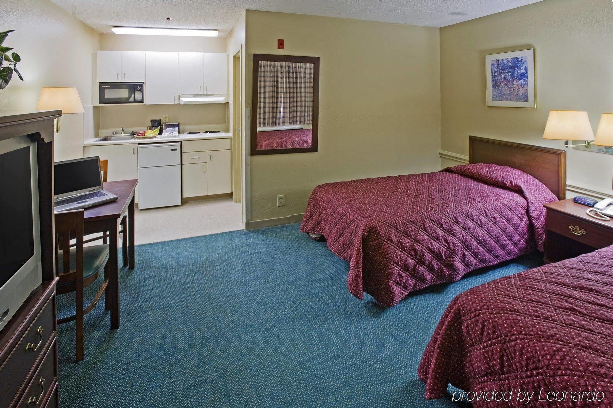 Hometowne Studios By Red Roof Spartanburg - Asheville Highway Southern Shops Dış mekan fotoğraf